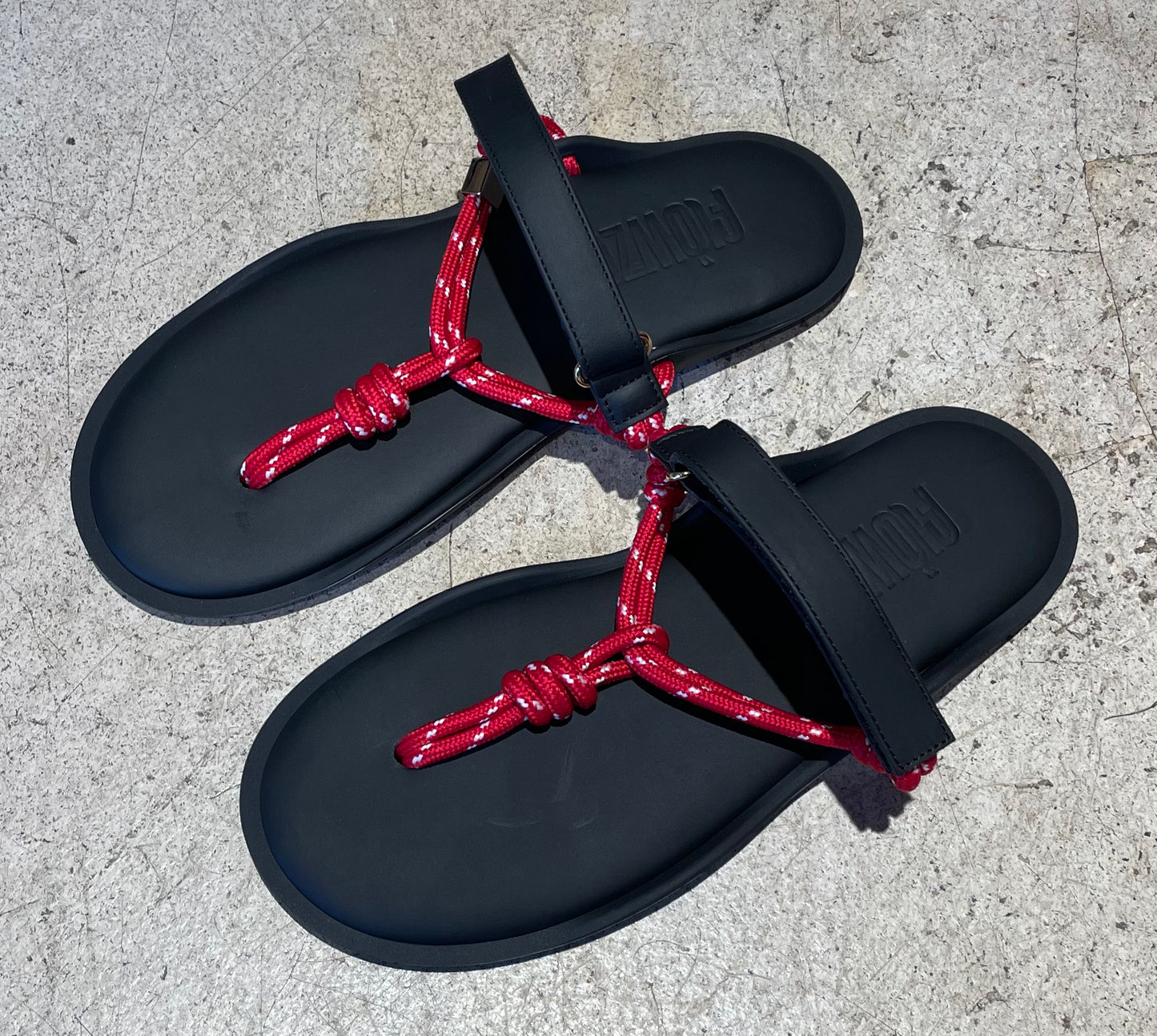 FLOWZE - Sandales- Rouge