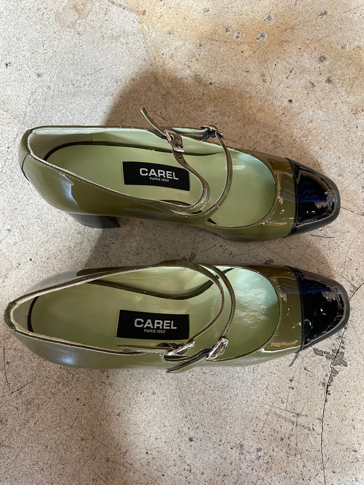 CAREL - Cherry vernis kaki/noir